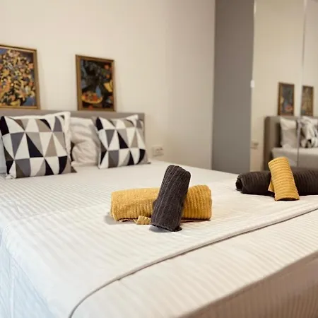 Near Mr Bricolage アパート